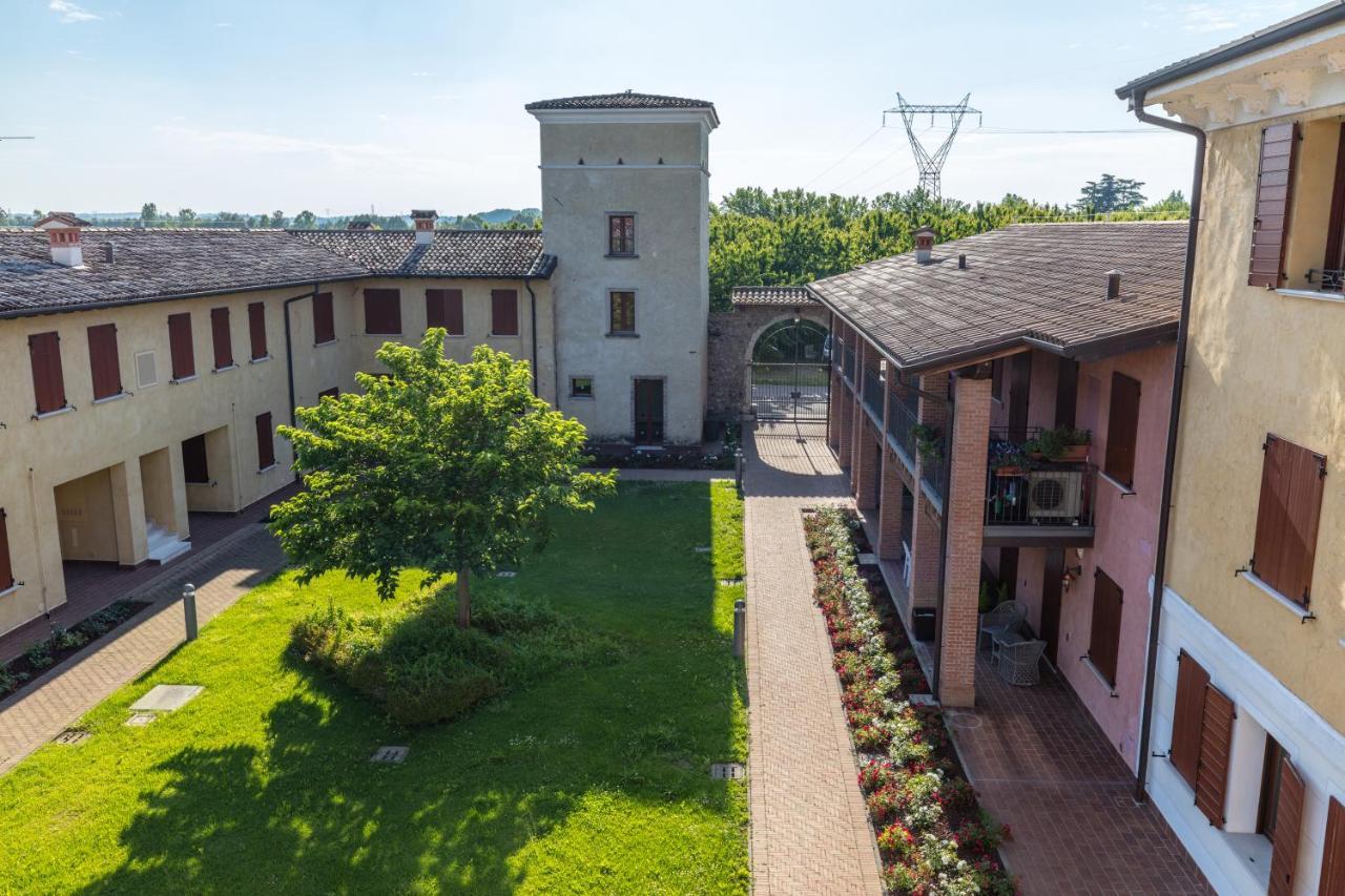 Zappello Holiday Pozzolengo Exterior foto